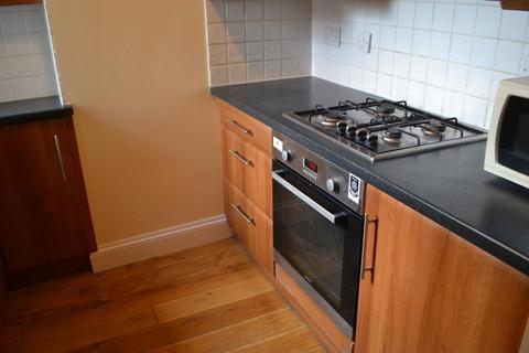 3 bedroom maisonette to rent, Cato Road, Clapham, London, SW4 7TT