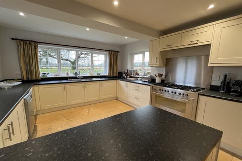 4 bedroom detached house to rent, Monk Sherborne, Hampshire