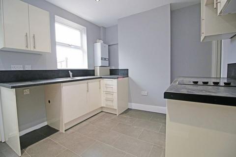 2 bedroom terraced house to rent, Seymour Road, Chatham
