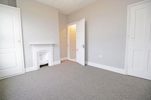 2 bedroom terraced house to rent, Seymour Road, Chatham