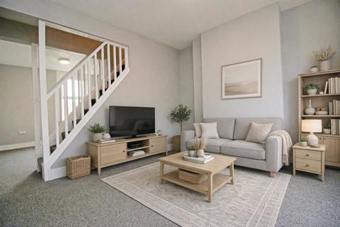 2 bedroom terraced house to rent, Seymour Road, Chatham