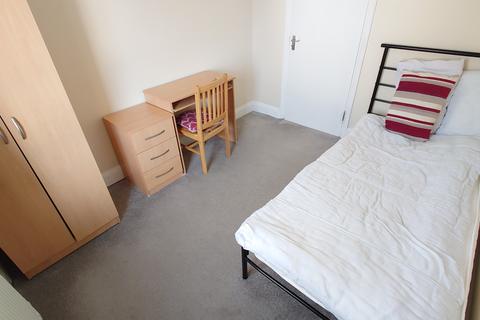 1 bedroom in a house share to rent, Southfields, Hendon NW4