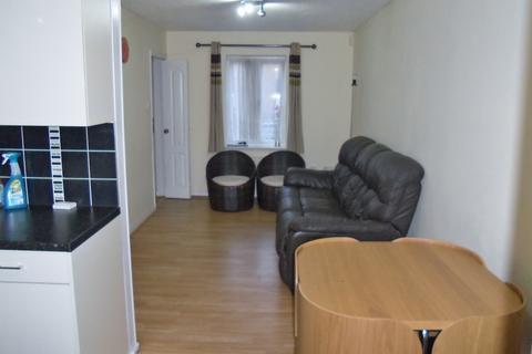 2 bedroom mews to rent, Satanita Close, West Beckton, London, E16