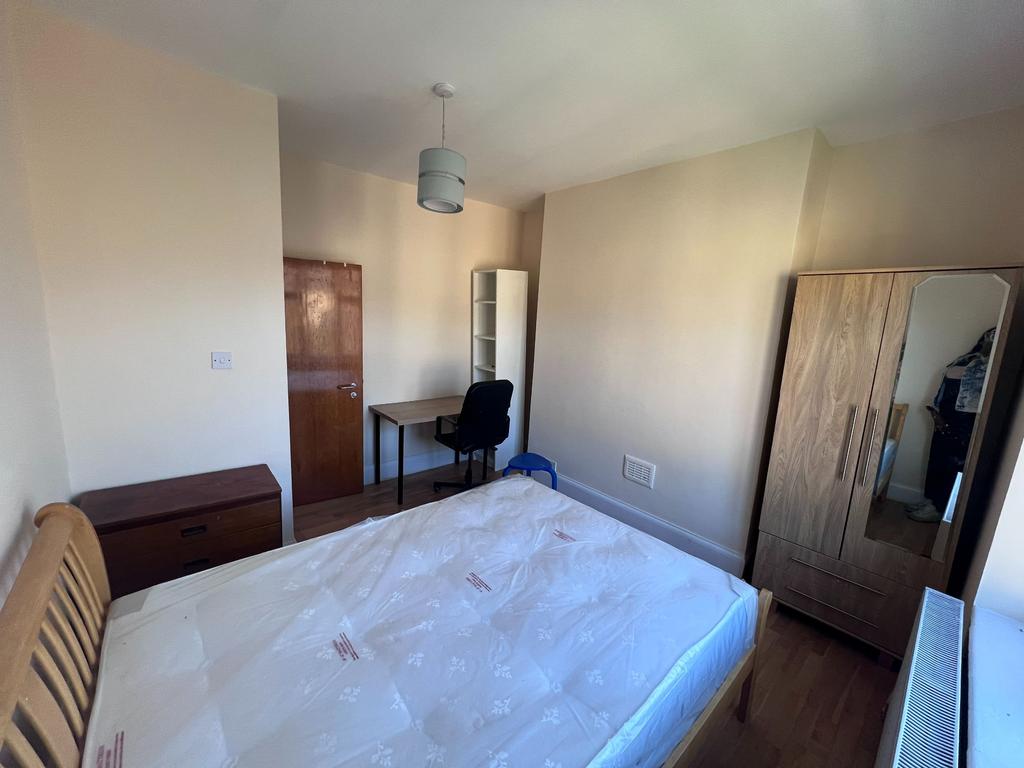 Apartment in London - View 3
