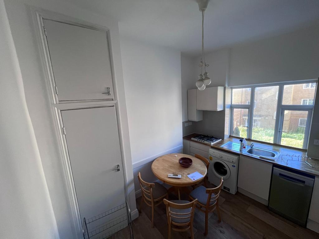 Apartment in London - More