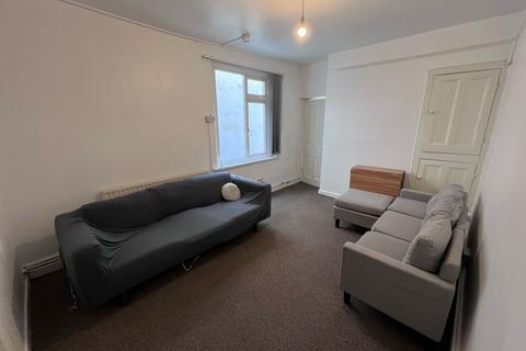2 bedroom flat to rent, Ground Floor Flat, Pantygwydr Road, Uplands, Swansea. SA2 0JB