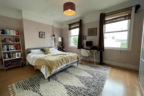 3 bedroom maisonette to rent, Copleston Road, London, SE15 4AG