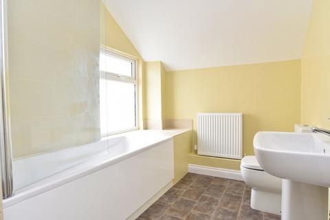 2 bedroom terraced house to rent, Mount Street, Harrogate, HG2 8DQ