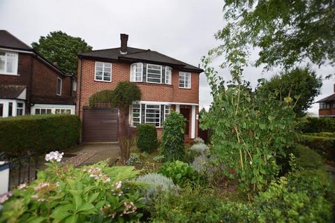 4 bedroom detached house to rent, Mereworth Drive, Shooters Hill, SE18 3ED