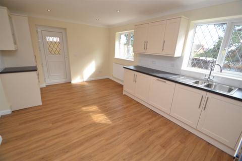 3 bedroom detached house to rent, Canford Heath