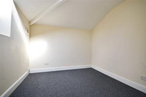 2 bedroom flat to rent, Mortimer Crescent, London