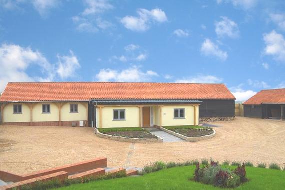 St Johns Road Moggerhanger Mk44 5 Bed Barn Conversion 700 000