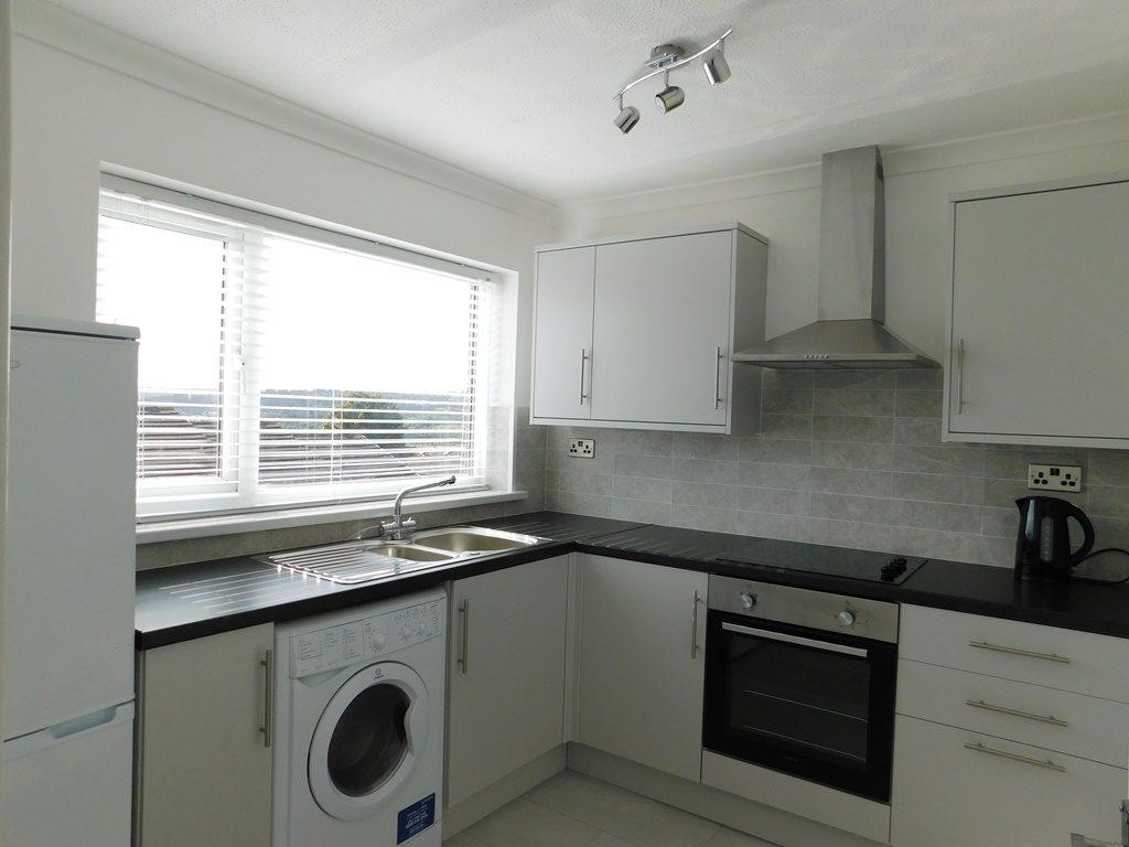 Combe Drive, West Denton Park 2 bed flat £450 pcm (£104 pw)