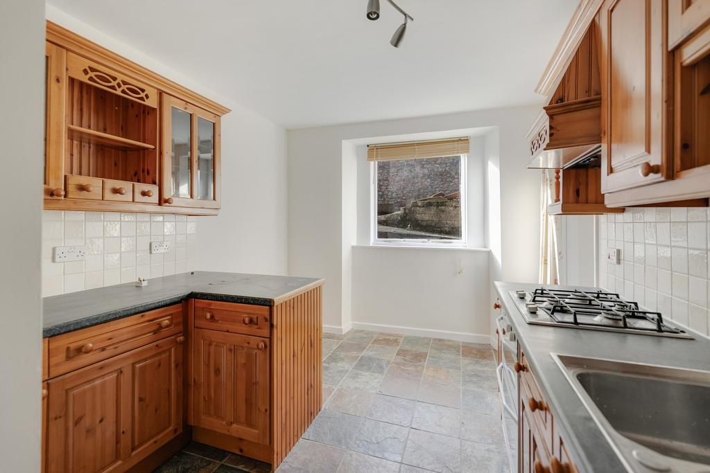 Kitchen ()