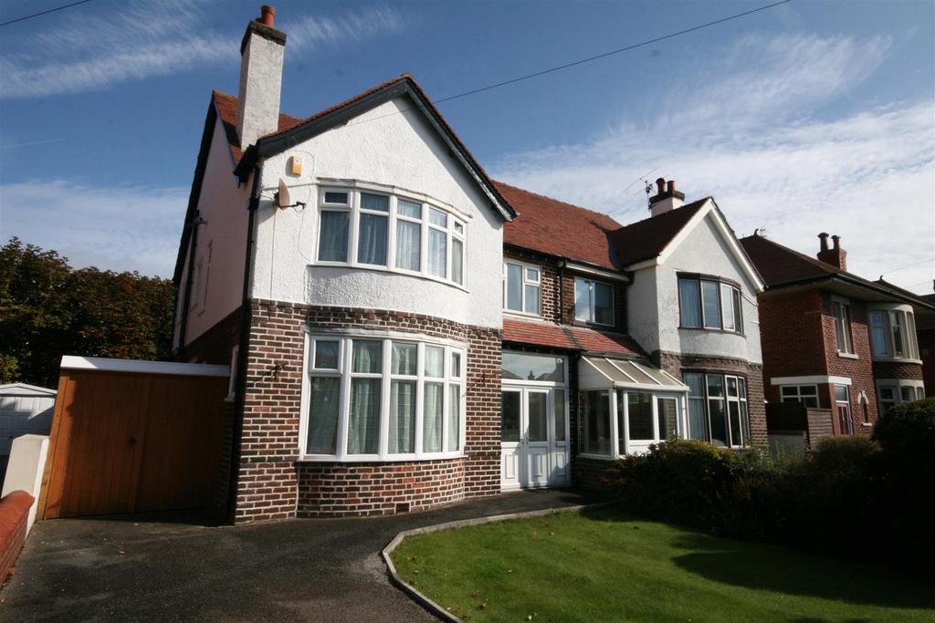 Laverton Road, Lytham St Annes 3 bed semidetached house £279,950