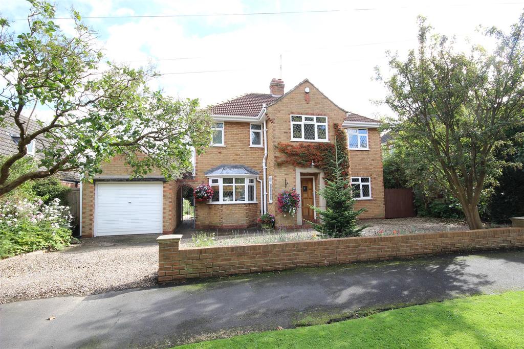 The Vale, Kirk Ella 4 bed detached house £367,500