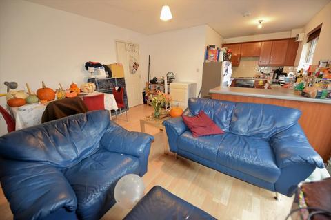 4 bedroom house to rent - Abbotts Mews
