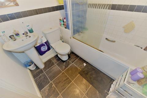 4 bedroom house to rent - Abbotts Mews