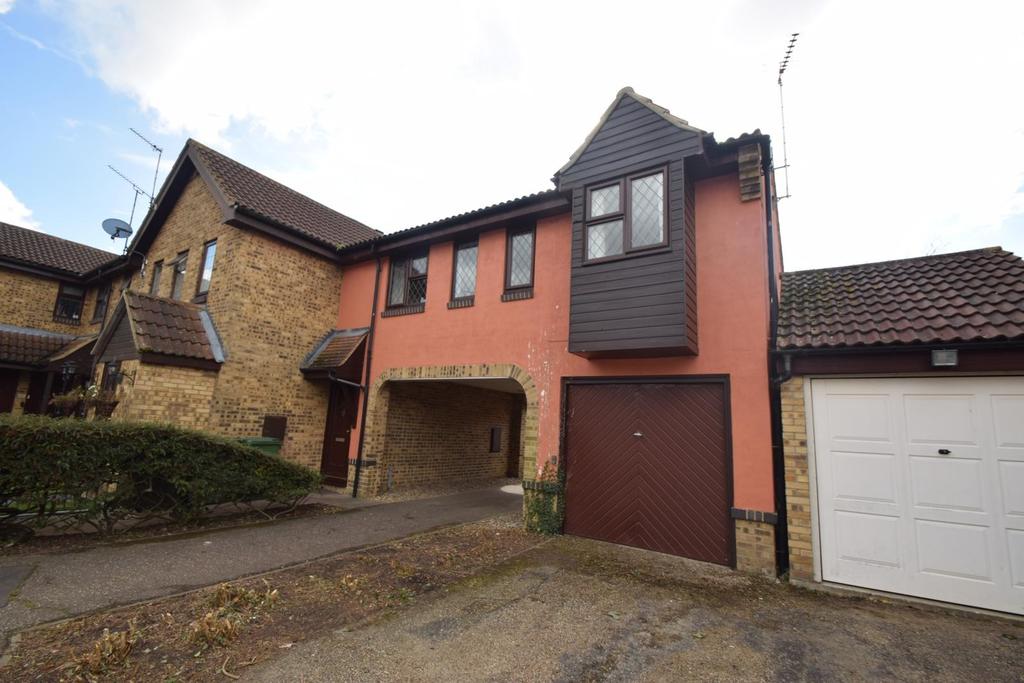 Claudius Way, Witham, Essex, CM8 1 bed £750 pcm (£173 pw)