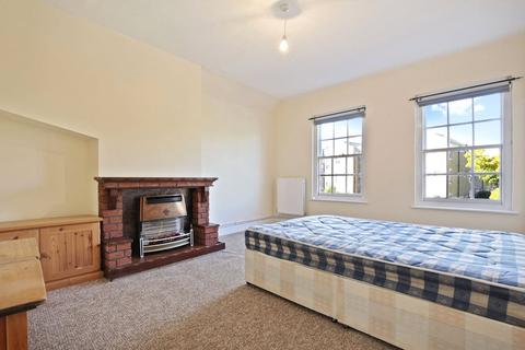 2 bedroom apartment to rent, Mile End Road, London, E1