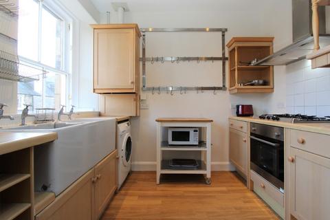 2 bedroom flat to rent, Alva Place, Meadowbank, Edinburgh, EH7