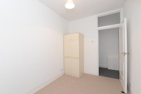 1 bedroom flat to rent - Becontree Avenue, Dagenham, London, RM8