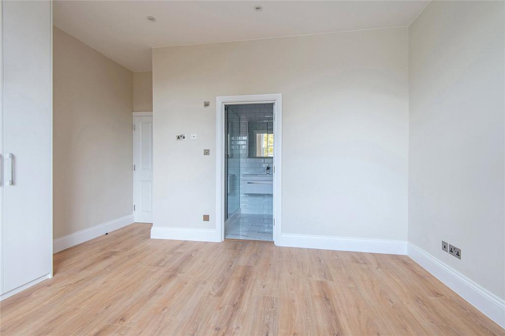 Apartment in London - More