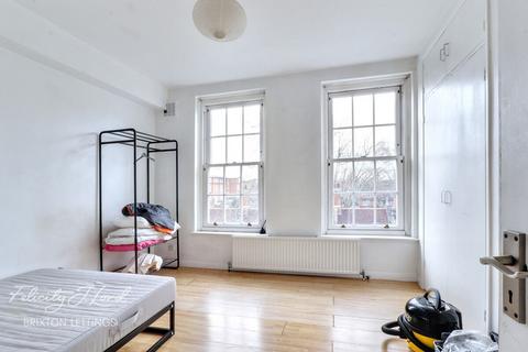 2 bedroom flat to rent, Ferndale Road, London