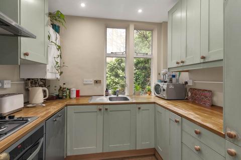 2 bedroom flat for sale, Church Close, Kensington Church Street, London