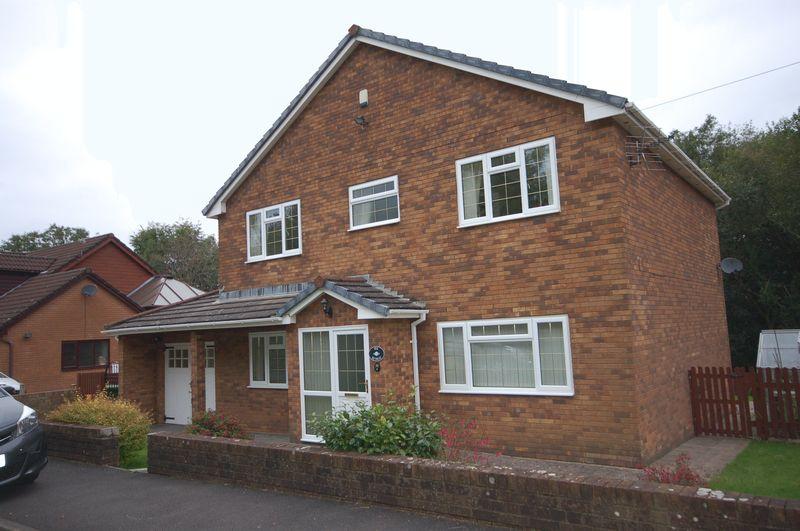 4 Ivor Park, Brynsadler, CF72 9BF 4 bed detached house £1,100 pcm (£254 pw)