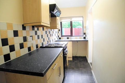 2 bedroom end of terrace house to rent, High Street, Kessingland