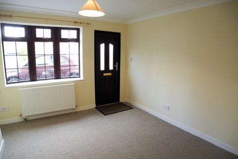 2 bedroom end of terrace house to rent, High Street, Kessingland
