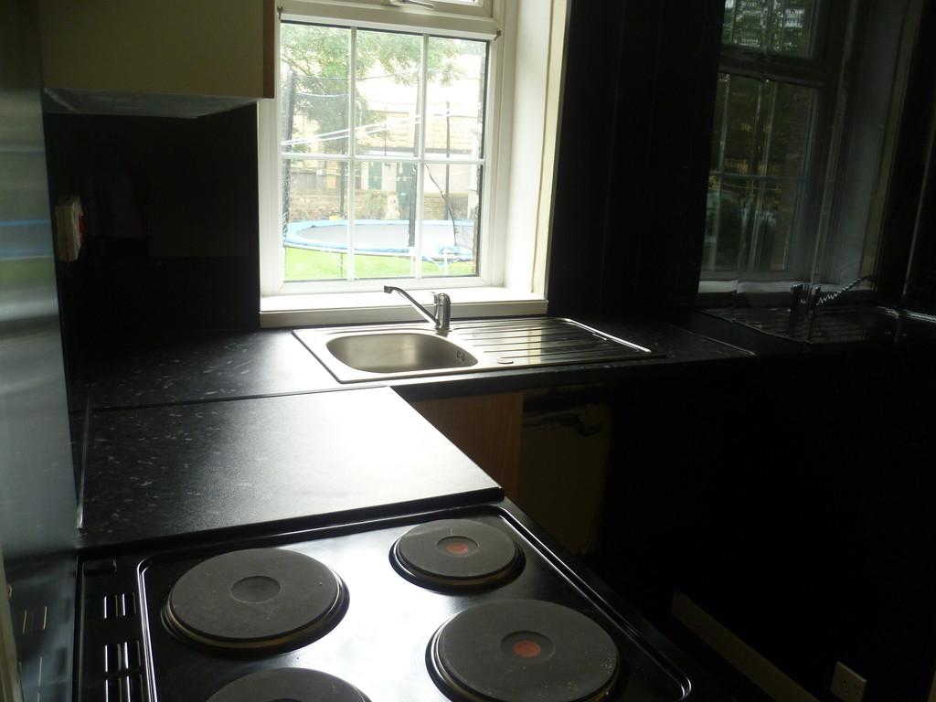 Back Weston Road, Ilkley 1 bed end of terrace house £450 pcm (£104 pw)