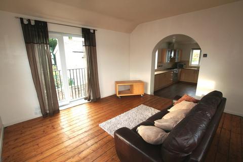 2 bedroom flat to rent, Fox Lane, Fox