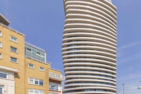 2 bedroom flat to rent, Lombard Wharf, 12 Lombard Road, London