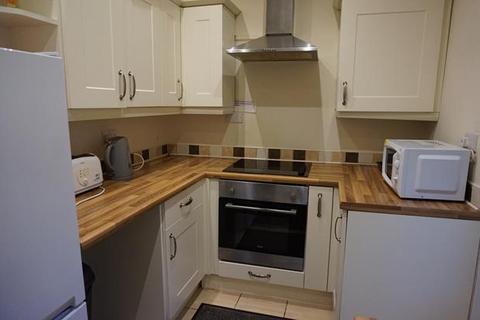 1 bedroom in a house share to rent, Room 4 @ 6 Smallman Road, Crewe, CW2 7NU