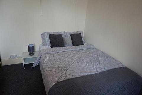 1 bedroom in a house share to rent, Room 4 @ 6 Smallman Road, Crewe, CW2 7NU