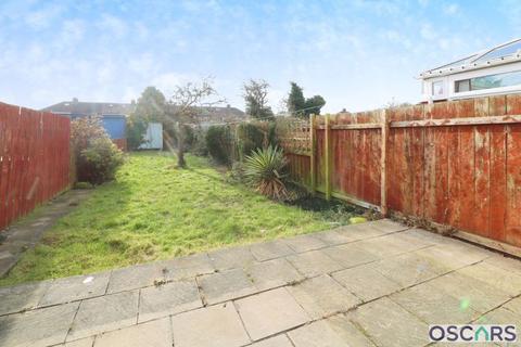 3 bedroom terraced house to rent, Seaton Road, Hessle