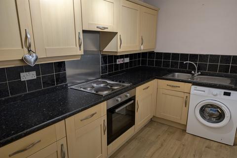 2 bedroom flat to rent, Cronton, Widnes WA8