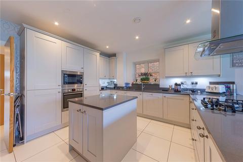 4 bedroom detached house for sale - Chatt Court, Welwyn, Hertfordshire