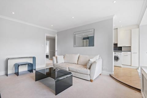 3 bedroom flat to rent, Marloes Road, Kensington, London