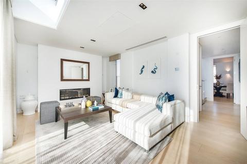 3 bedroom penthouse to rent, Green Street, Mayfair, London, W1K