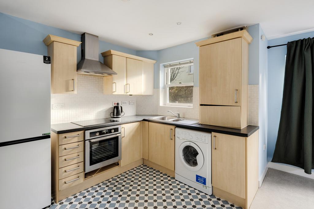 Kitchen ()