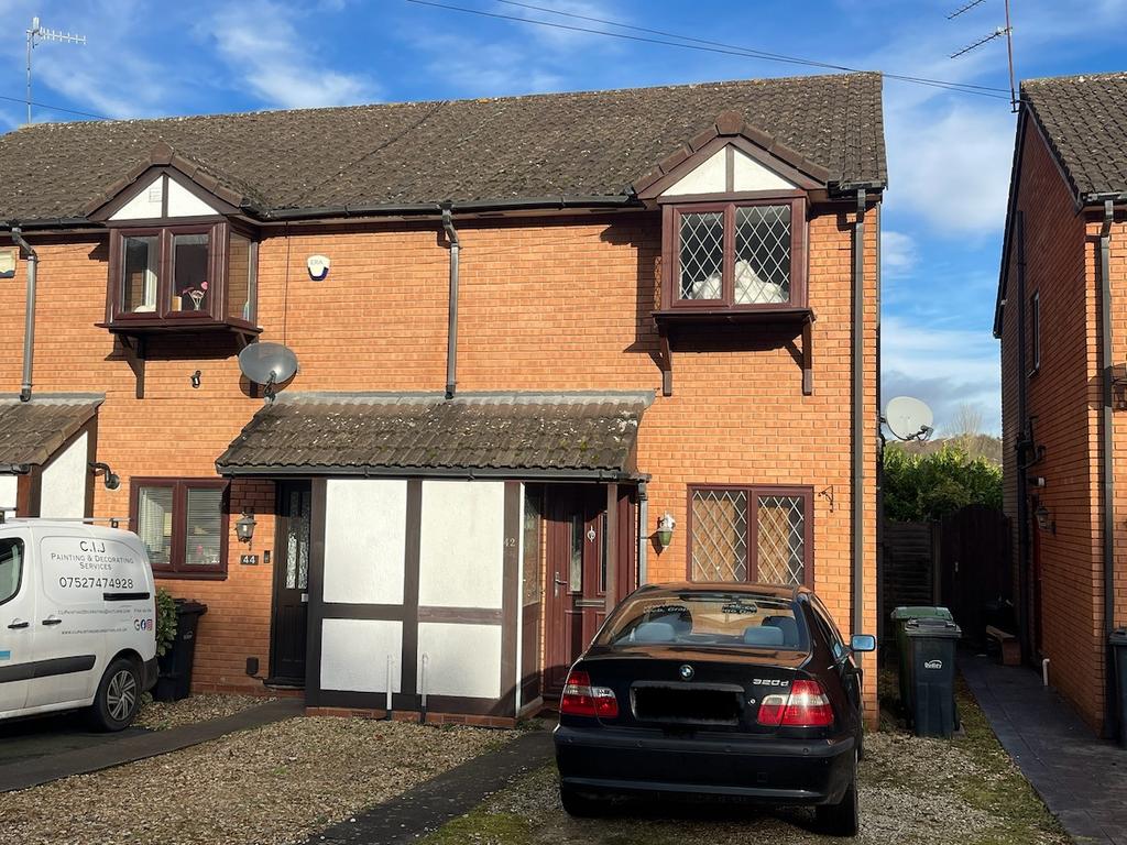 STOURBRIDGE Sandyacre Way 2 bed semidetached house to rent £825