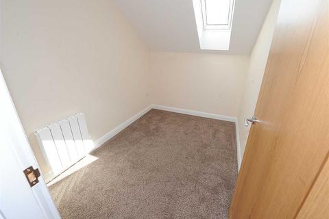 2 bedroom apartment to rent, Flat 3 555 Liverpool Road, Irlam M44 5ZT
