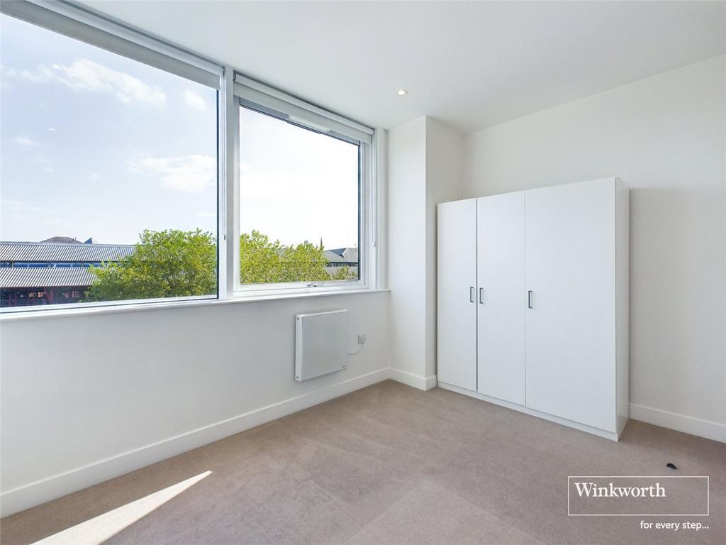 Apartment in Reading - View 5