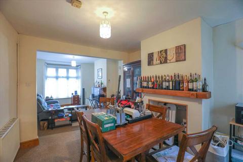 3 bedroom terraced house to rent, Tresham Street, Kettering