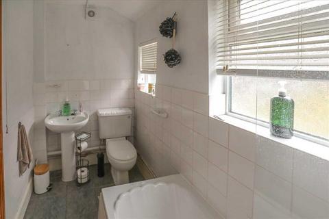 3 bedroom terraced house to rent, Tresham Street, Kettering