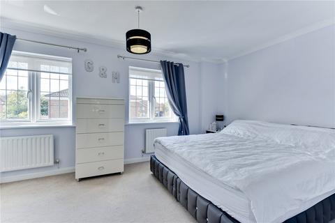 24 Rosslyn Park, Weybridge, KT13 9QZ