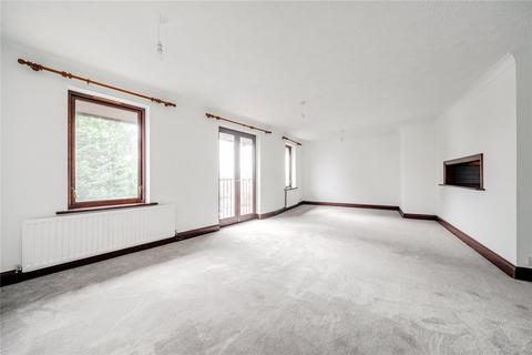 2 bedroom flat to rent, Lower Street, Pulborough